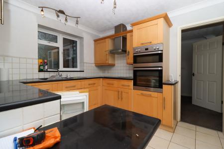 4 bedroom Detached house to let in Wright Lane, Oadby, LE2