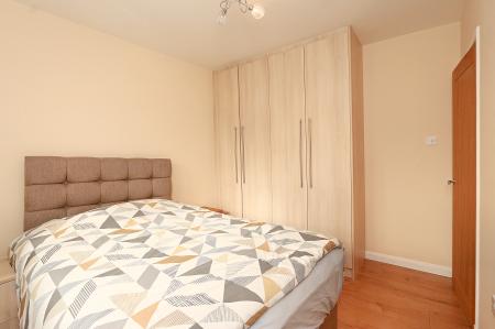 2 bedroom Semi-detached bungalow for sale in Foxhunter Drive, Oadby, Leicester, LE2