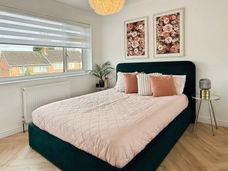 3 bedroom Semi-detached house for sale in Kendrick Drive, Oadby, Leicester, LE2