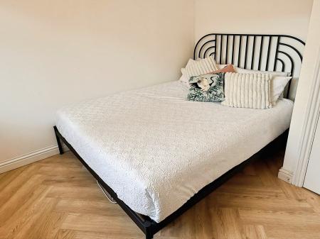 3 bedroom Semi-detached house for sale in Kendrick Drive, Oadby, Leicester, LE2