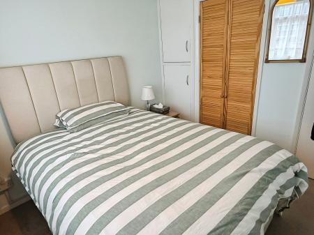 3 bedroom Detached house for sale in Kensington Close, Oadby, Leicester, LE2