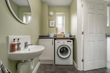 3 bedroom End of terrace house for sale in Bayleys Close, Empingham