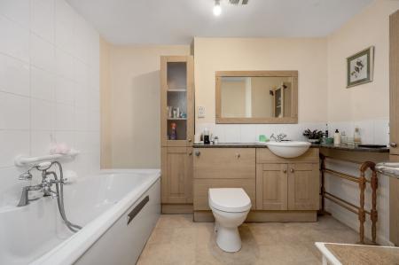 3 bedroom Bungalow for sale in Edmonton Way, Oakham