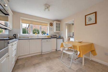 4 bedroom Detached house for sale in Hardwick Close, Oakham