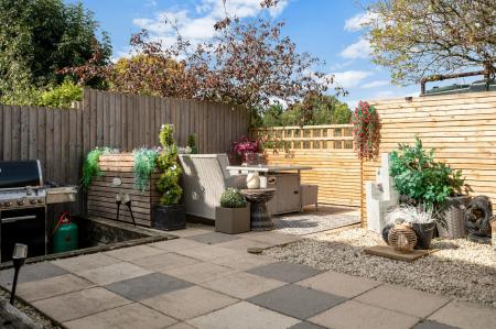 3 bedroom Semi-detached house for sale in Lammas Close, Braunston