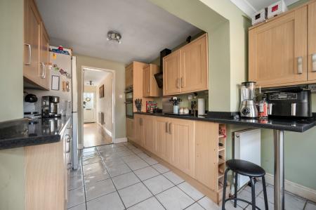 3 bedroom Semi-detached house for sale in Lammas Close, Braunston