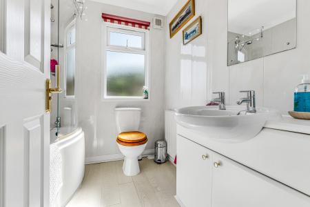 2 bedroom Park home for sale in Lonsborough Gardens, Langham