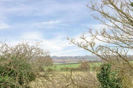 3 bedroom Link detached house for sale in Seaton Road, Glaston