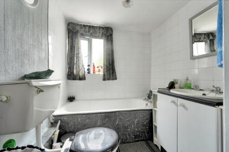 3 bedroom Semi-detached house for sale in Seaton Road, Barrowden