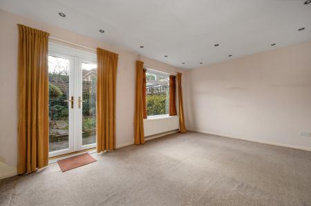 3 bedroom Semi-detached house for sale in Sherrard Close, Whissendine