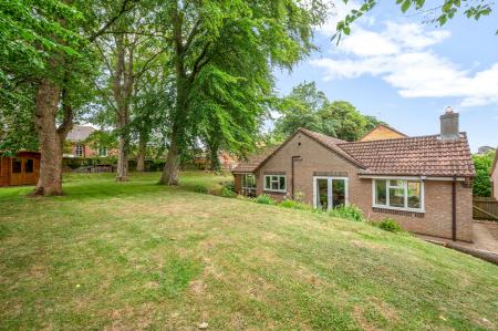 4 bedroom Bungalow for sale in Springfield Way, Oakham