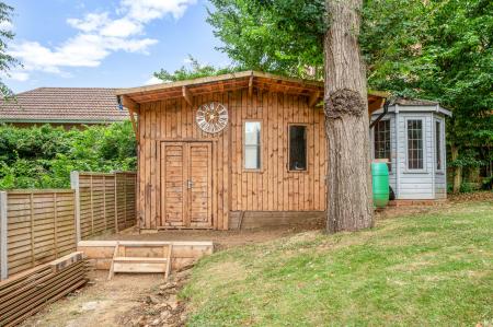 4 bedroom Bungalow for sale in Springfield Way, Oakham
