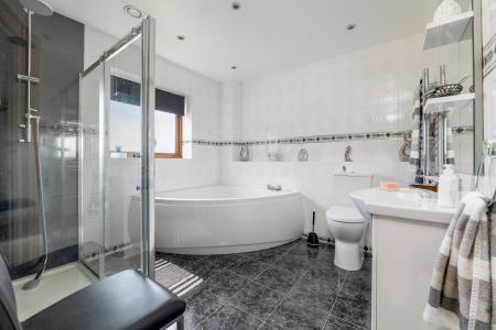 4 bedroom Detached house for sale in Twitchbed Lane, Uppingham