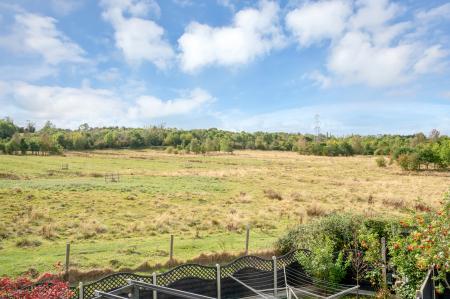 5 bedroom Semi-detached house for sale in Welland Way, Oakham