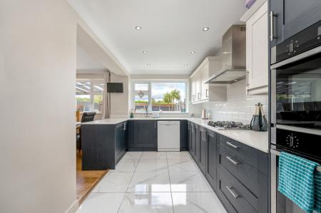 5 bedroom Semi-detached house for sale in Welland Way, Oakham