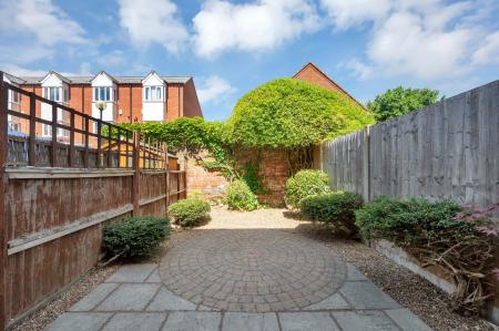 4 bedroom Town house for sale in Jubilee Court, Oakham