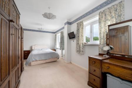 4 bedroom Detached house for sale in Redland Road, Oakham