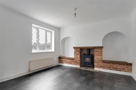 3 bedroom Semi-detached house for sale in Toll Bar, Cottesmore