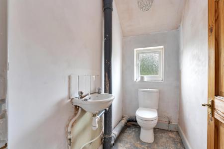 3 bedroom Semi-detached house for sale in Toll Bar, Cottesmore