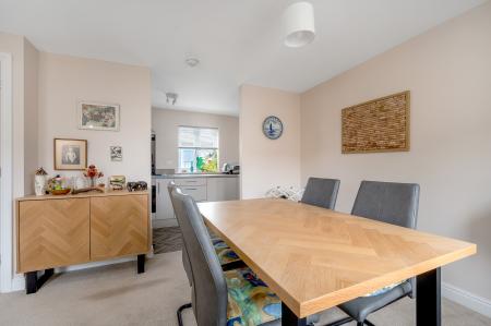 2 bedroom Character Property to let in Holbrook Way, Barleythorpe