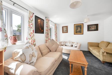 4 bedroom Town house to let in Stud Road, Barleythorpe, Oakham, LE15