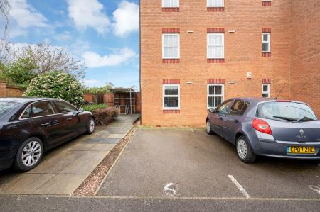 2 bedroom Apartment to let in The Sidings, Oakham