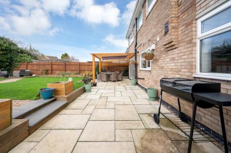 5 bedroom Detached house for sale in Balmoral Road, Oakham