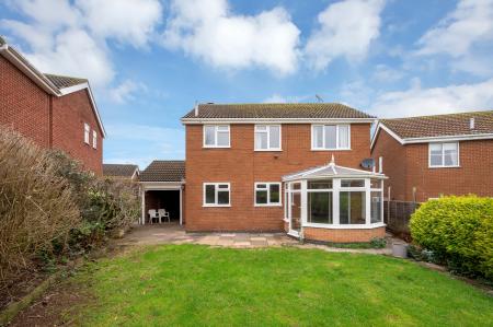 4 bedroom Detached house for sale in Edmonton Way, Oakham