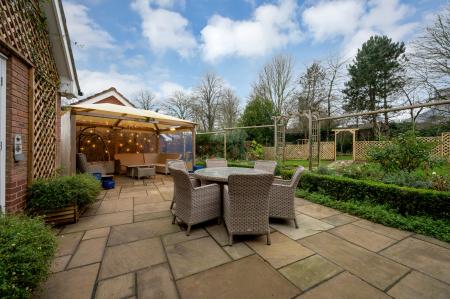 4 bedroom Detached house for sale in Livingstone Close, Oakham