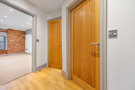 1 bedroom Apartment to let in Burley Corner, High Street, Oakham