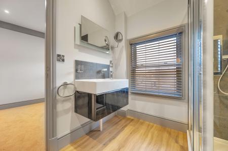 1 bedroom Apartment to let in Burley Corner, High Street, Oakham