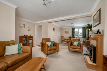 3 bedroom Semi-detached house for sale in Kings Road, North Luffenham