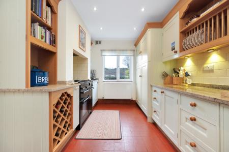 4 bedroom Detached house for sale in Burley Road, Oakham