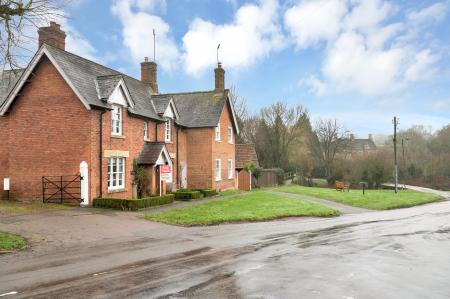 3 bedroom Character Property for sale in Wood Lane, Braunston