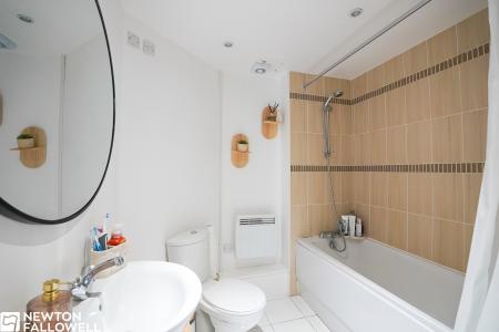 2 bedroom Flat for sale in Carolgate Court, Retford, DN22