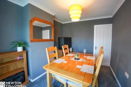 3 bedroom Terraced House for sale in Chestnut Avenue, Retford, DN22