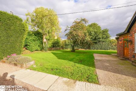 3 bedroom Bungalow for sale in Church Lane, Gamston, DN22