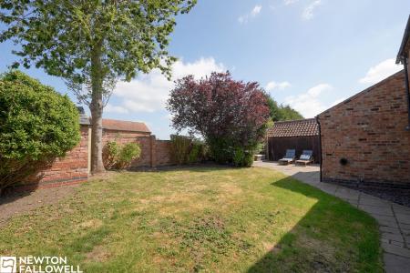 4 bedroom Detached house for sale in Great North Road, Gamston, DN22