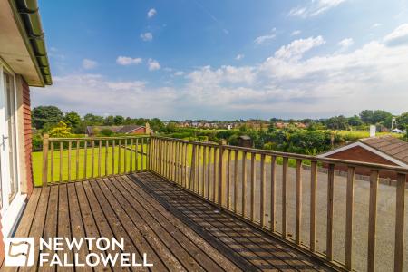 5 bedroom Detached house for sale in Hallcroft Road, Retford, DN22