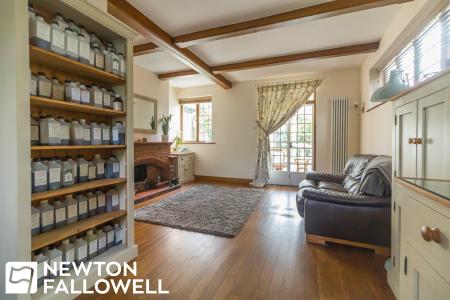 5 bedroom Detached house for sale in Hallcroft Road, Retford, DN22