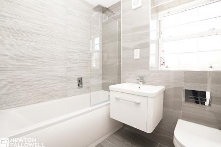 4 bedroom Semi-detached house for sale in Elkesley