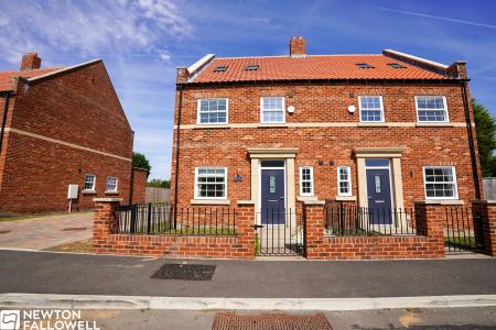 4 bedroom Semi-detached house for sale in Elkesley