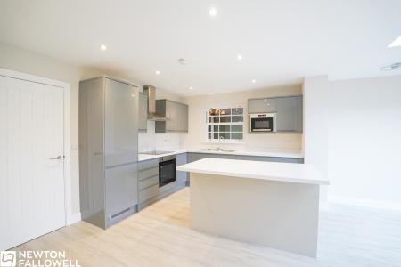 4 bedroom Semi-detached house for sale in Elkesley