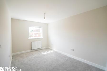 4 bedroom Semi-detached house for sale in Elkesley