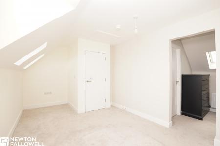 4 bedroom Semi-detached house for sale in Elkesley