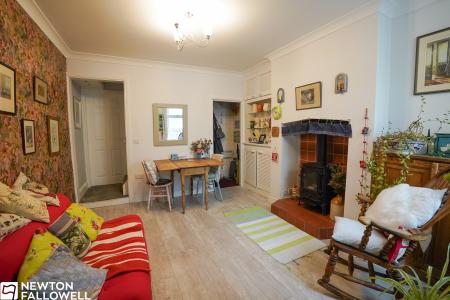 2 bedroom Terraced House for sale in Hind Street, Retford, DN22