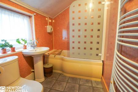 2 bedroom Terraced House for sale in Hind Street, Retford, DN22