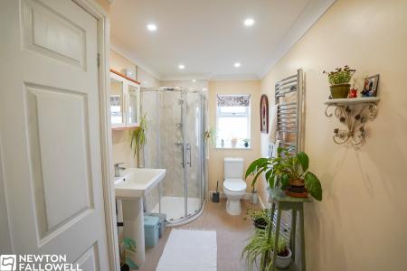 2 bedroom Terraced House for sale in Hind Street, Retford, DN22