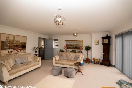 5 bedroom Detached house for sale in Idle Valley Road, Retford, DN22