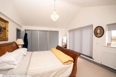 5 bedroom Detached house for sale in Idle Valley Road, Retford, DN22